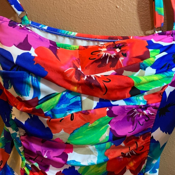 Macys Ruching Sweetheart Neckline Bathing Suit Top - 18 - Picture 8 of 8